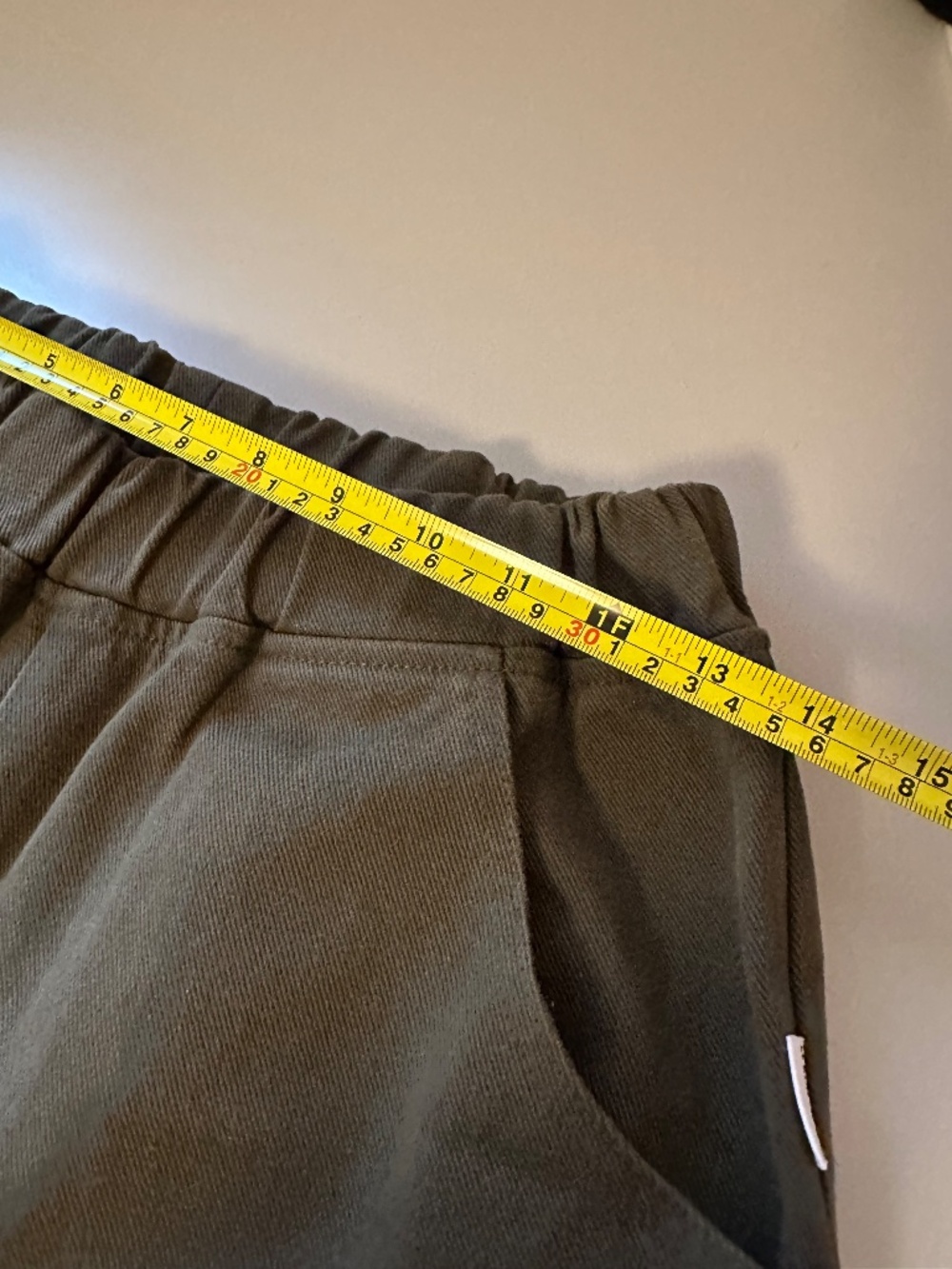 Le Bon Shoppe Arc Pants in Olive Green | Size Small - Picture 9 of 10